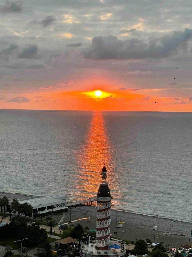 Апартаменты С Видом На Море Twin Towers Batumi, Orbi City Dış mekan fotoğraf